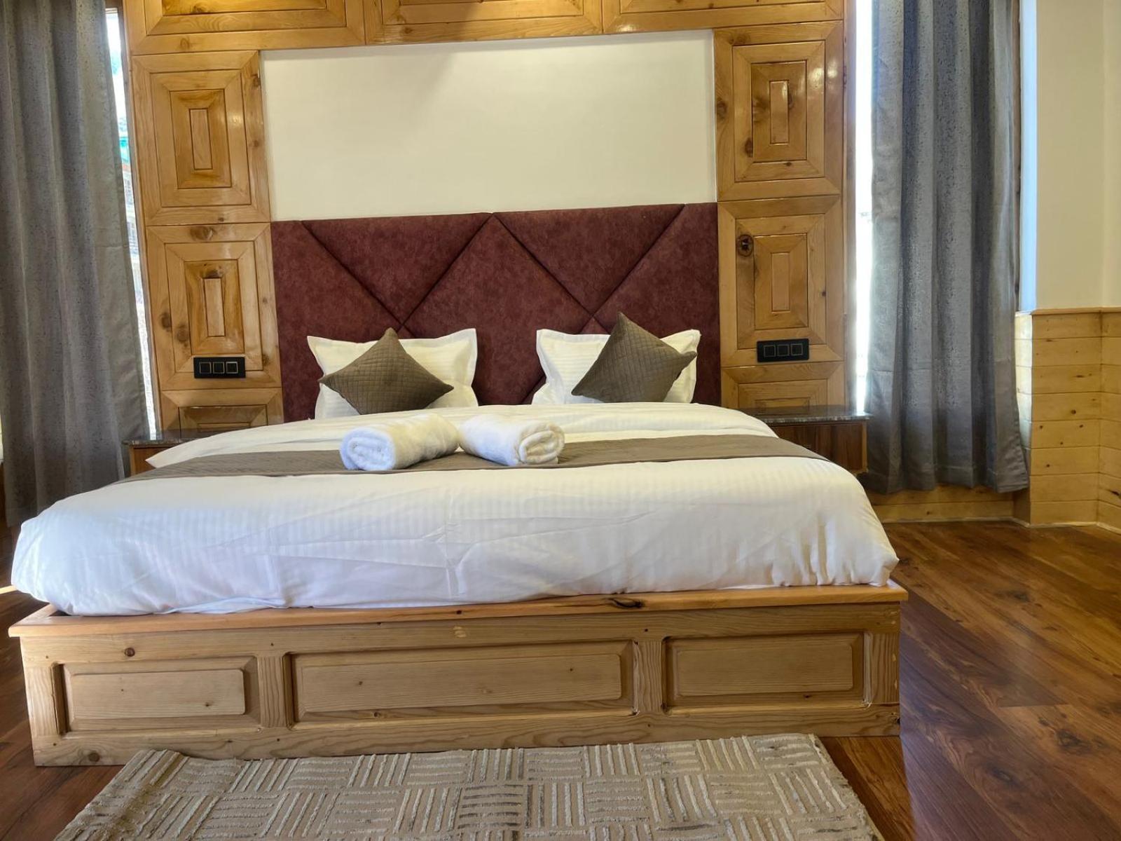 Hotel Mountain Blue 4*