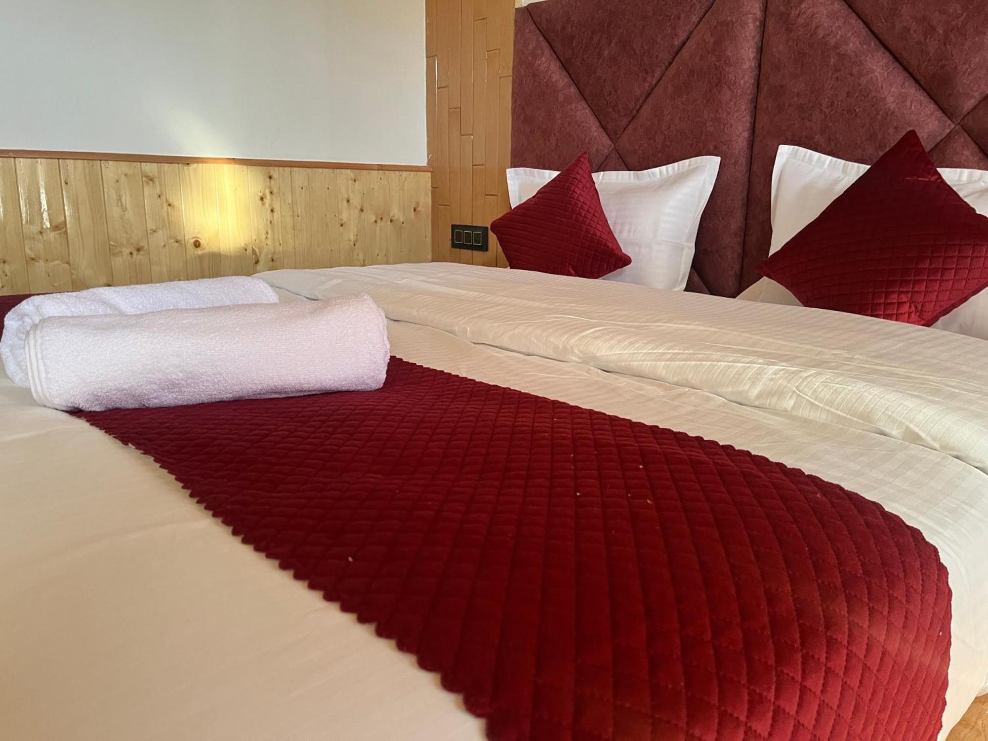 Mountain Blue Hotel 4*