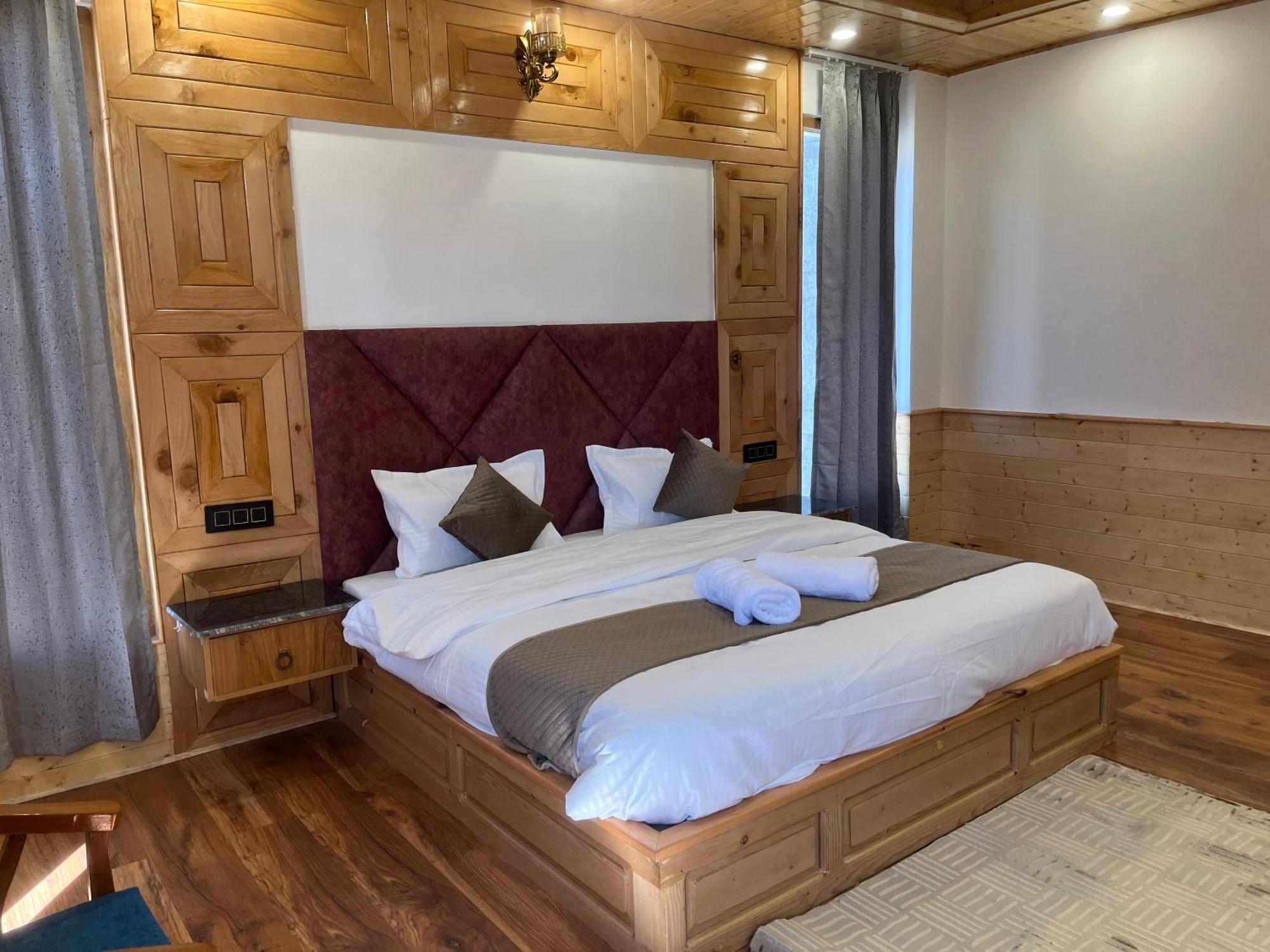 Hotel Mountain Blue 4*